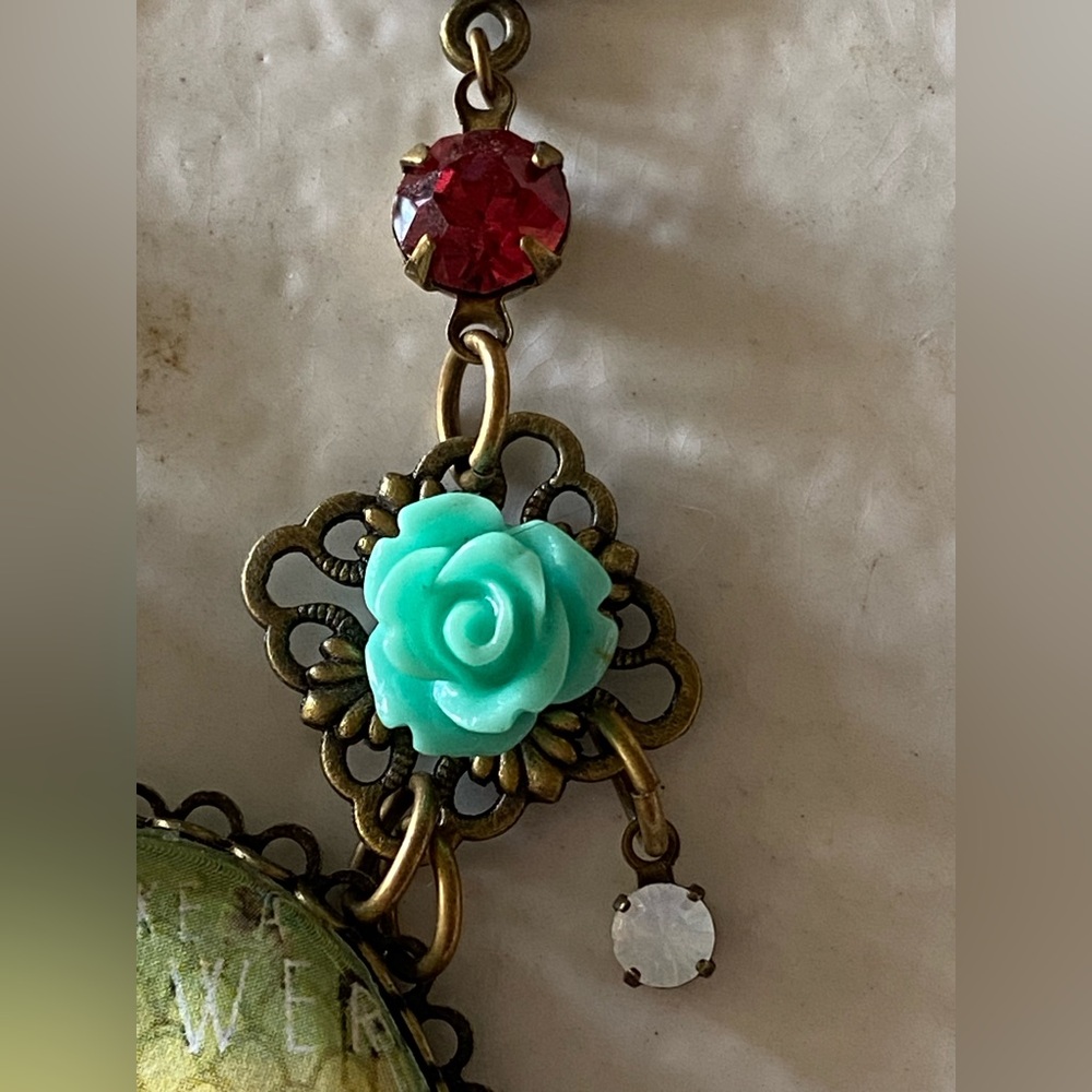 Vintage Brass Necklace with Artistic Lady Pendant - Picture 7 of 11